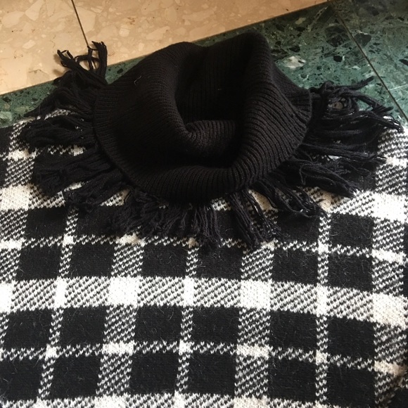 Kate Spade sweater - Picture 6 of 8